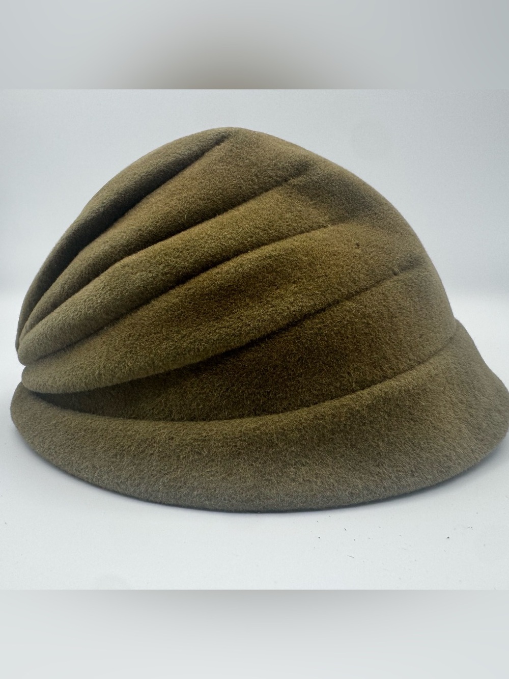 Vintage Italian Velour Cloche Hat Brown Taupe Sculpted Felt Bucket Hat